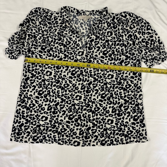 Animal print cheetah blouse (dark navy and white) - Picture 4 of 6